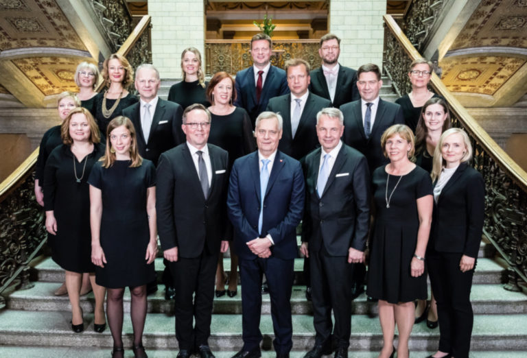 Hallitusohjelma ei perustu epärealistisiin laskelmiin eikä holtittomaan lisävelkaan Hallitusohjelma ei perustu epärealistisiin laskelmiin eikä holtittomaan lisävelkaan