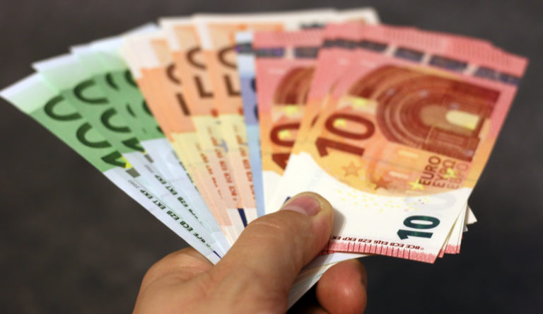 Voisiko Sipilän vahingossa antamalla 450 miljoonan euron edulla rahoittaa Rinteen vappusatasta?