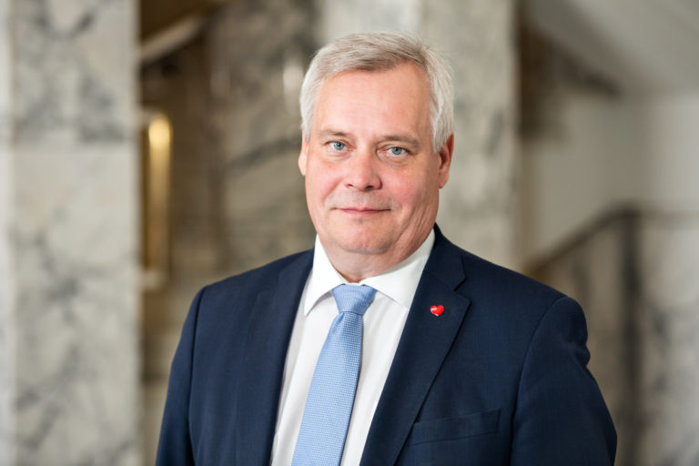 Miksi Antti Rinne viivyttää  tulevaisuusinvestointeja 500 miljoonalla eurolla?