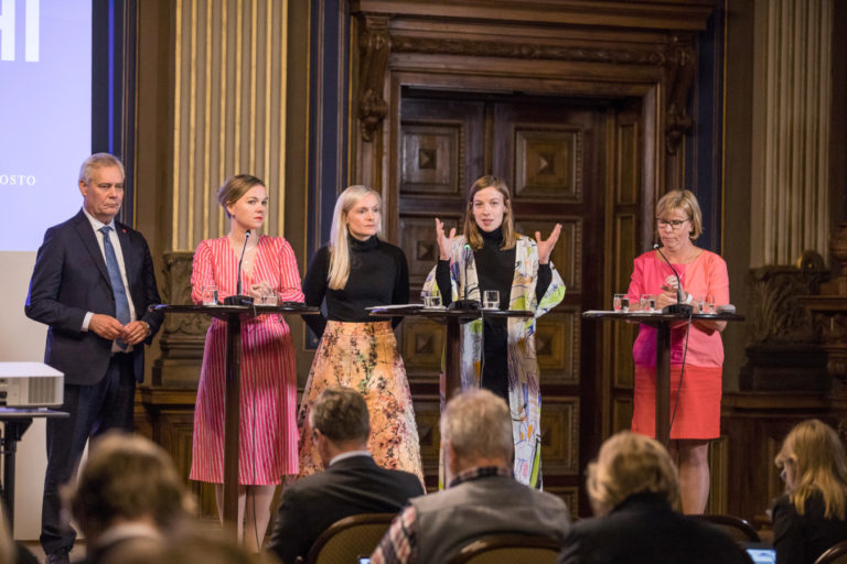 MIKSI PARASTA BUDJETTIA LIKI 30 VUOTEEN HAUKUTAAN? MIKSI PARASTA BUDJETTIA LIKI 30 VUOTEEN HAUKUTAAN?