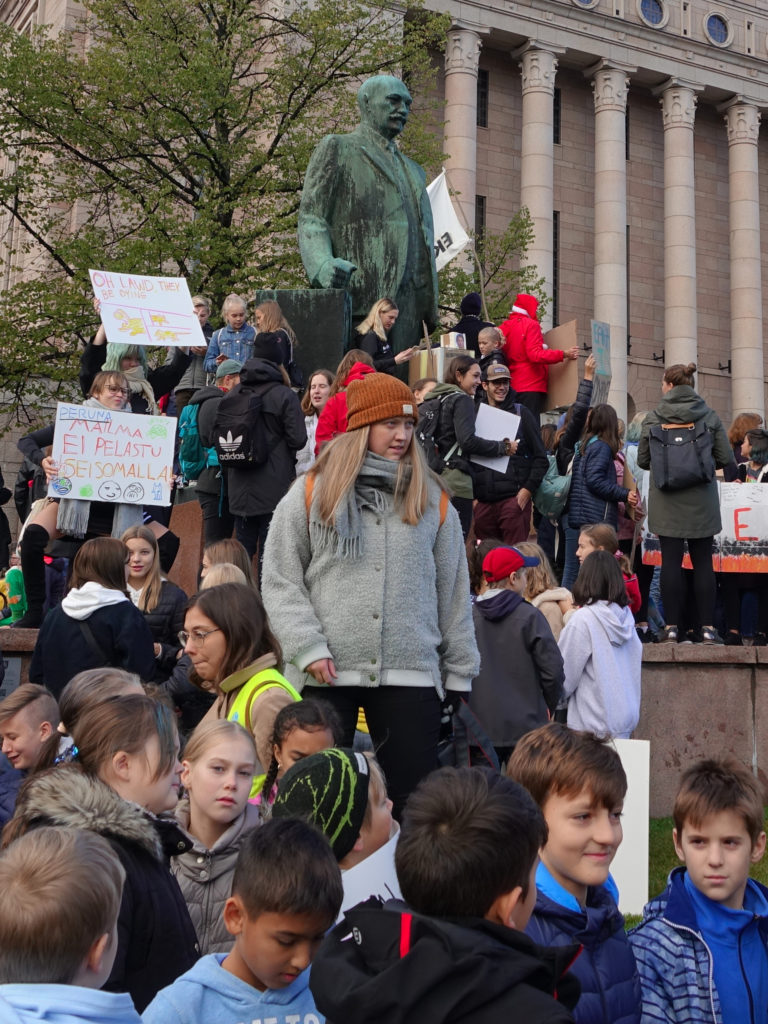 ILMASTOLAKOSSA OLI ENNÄTYKSELLISET 20 000 OSALLISTUJAA