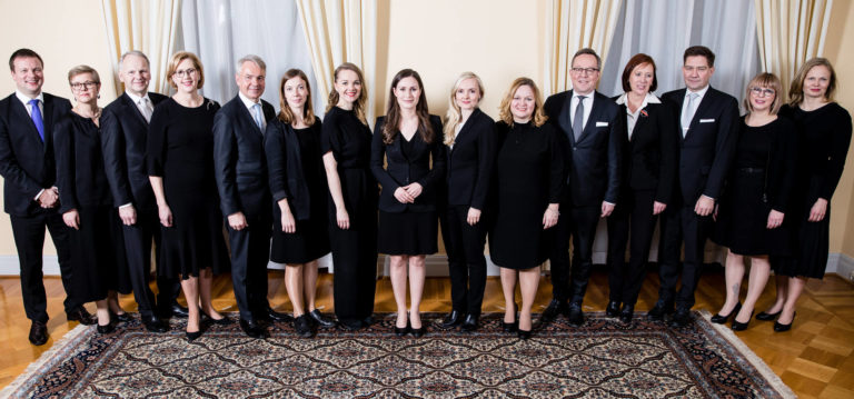 MARININ HALLITUKSEN SUOSIO NOUSI 64 PROSENTTIIN MARININ HALLITUKSEN SUOSIO NOUSI 64 PROSENTTIIN