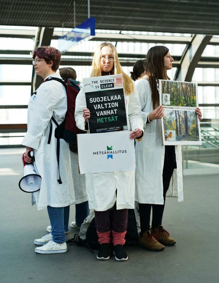 Sanja Hakala: Tutkijoiden aktivismia Scientist Rebellion -verkostossa